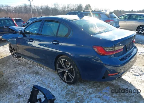 2021 BMW 330I xDrive z USA, uszkodzony, nr VIN 3MW5R7J03M8C02195
